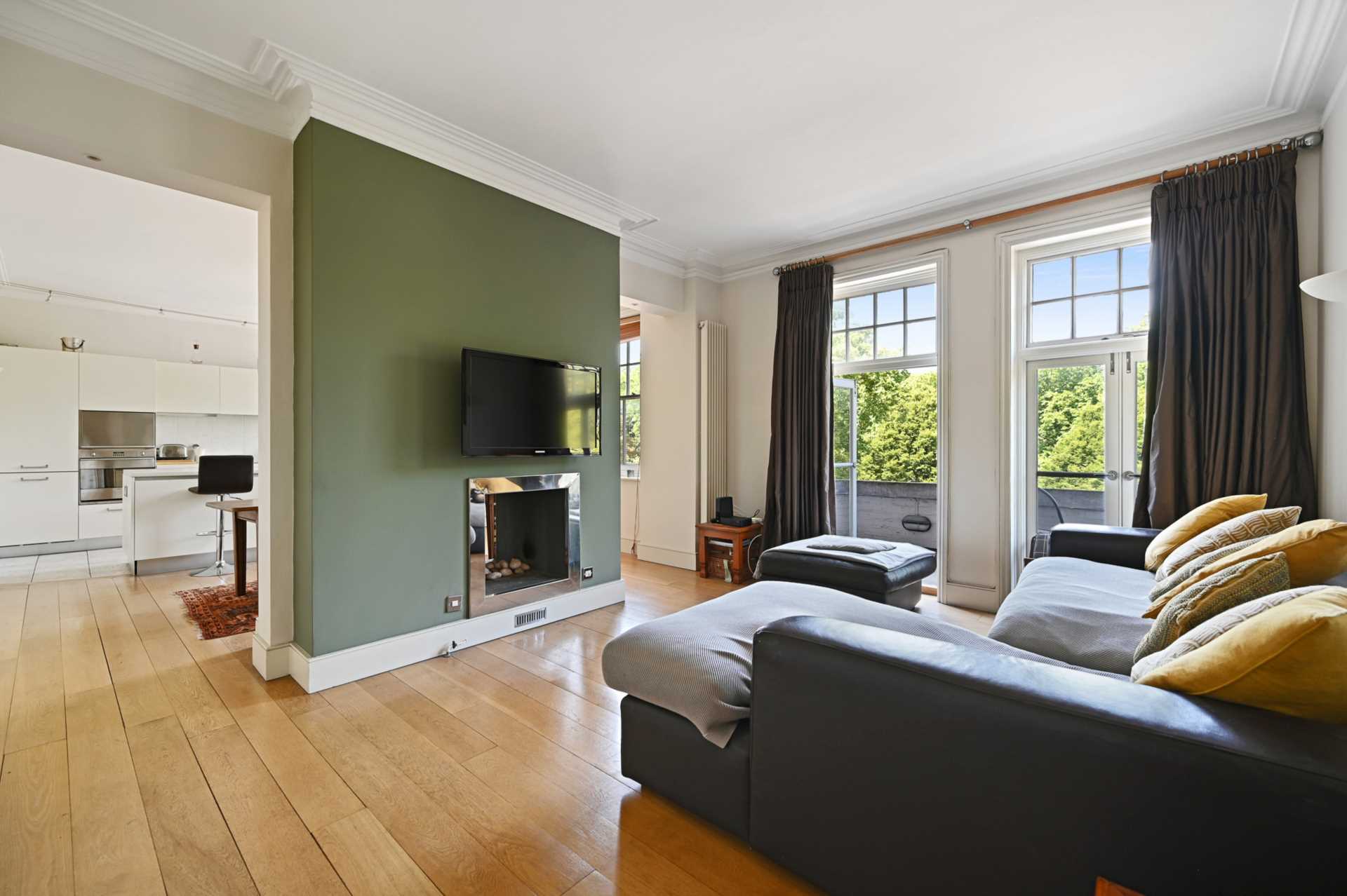 Cyril Mansions, Prince of Wales Drive, London, SW11 4HP, Image 1