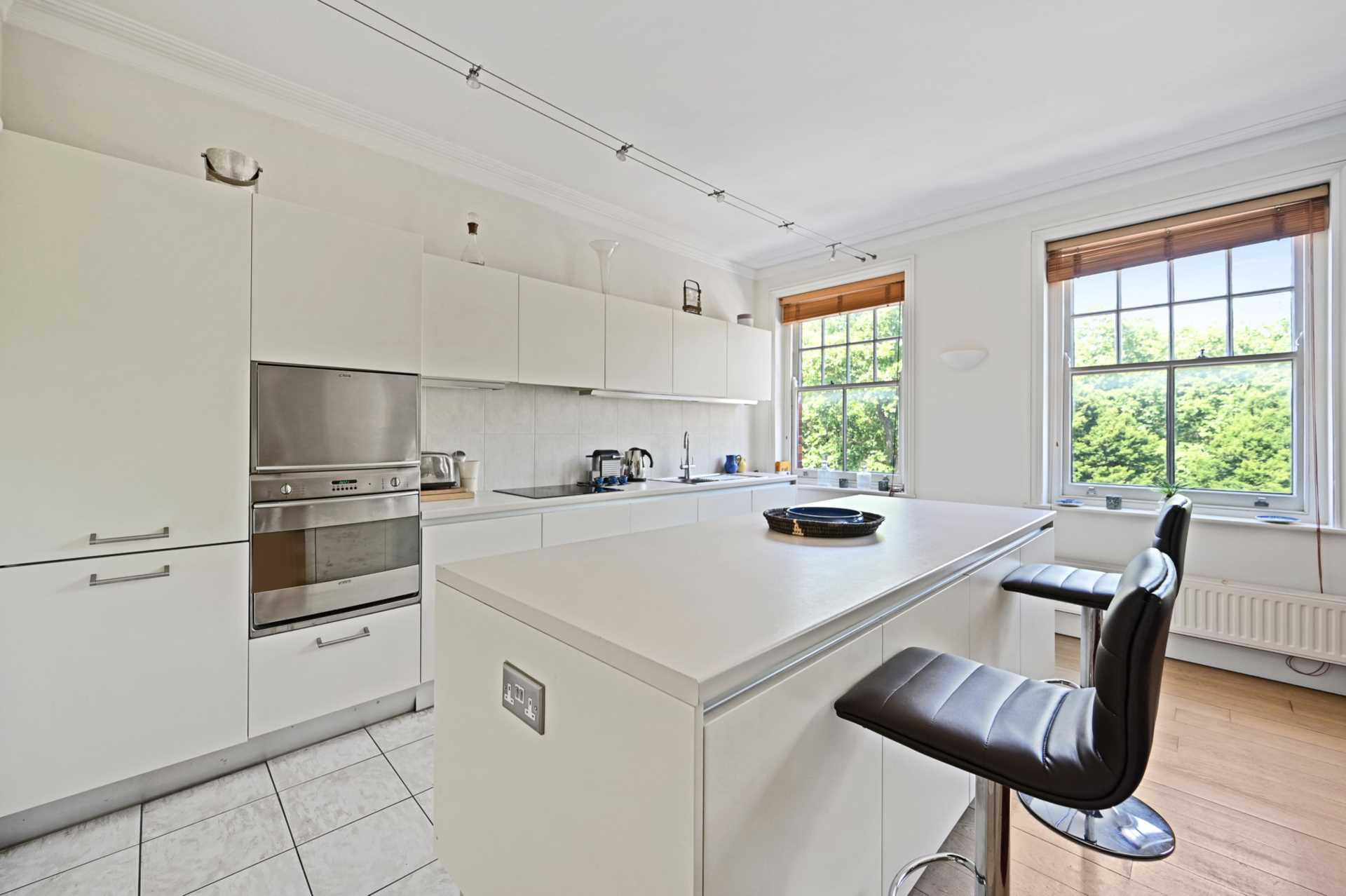 Cyril Mansions, Prince of Wales Drive, London, SW11 4HP, Image 4