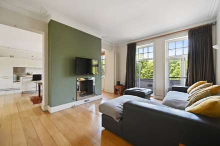 Cyril Mansions, Prince of Wales Drive, London, SW11 4HP, Image 1