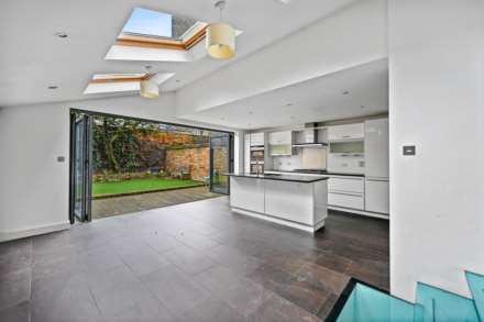 Broomwood Road, Clapham, London, SW11 6HU, Image 1