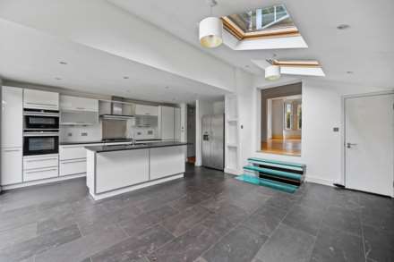 Broomwood Road, Clapham, London, SW11 6HU, Image 9
