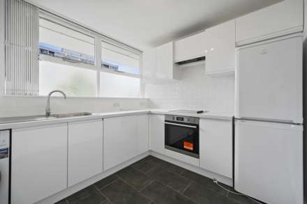 Churchill Gardens, London, Image 7