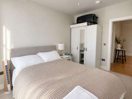 2 Double Bedrooms in a shared 3-bedroom Flat  in St Josephs Street, Image 4