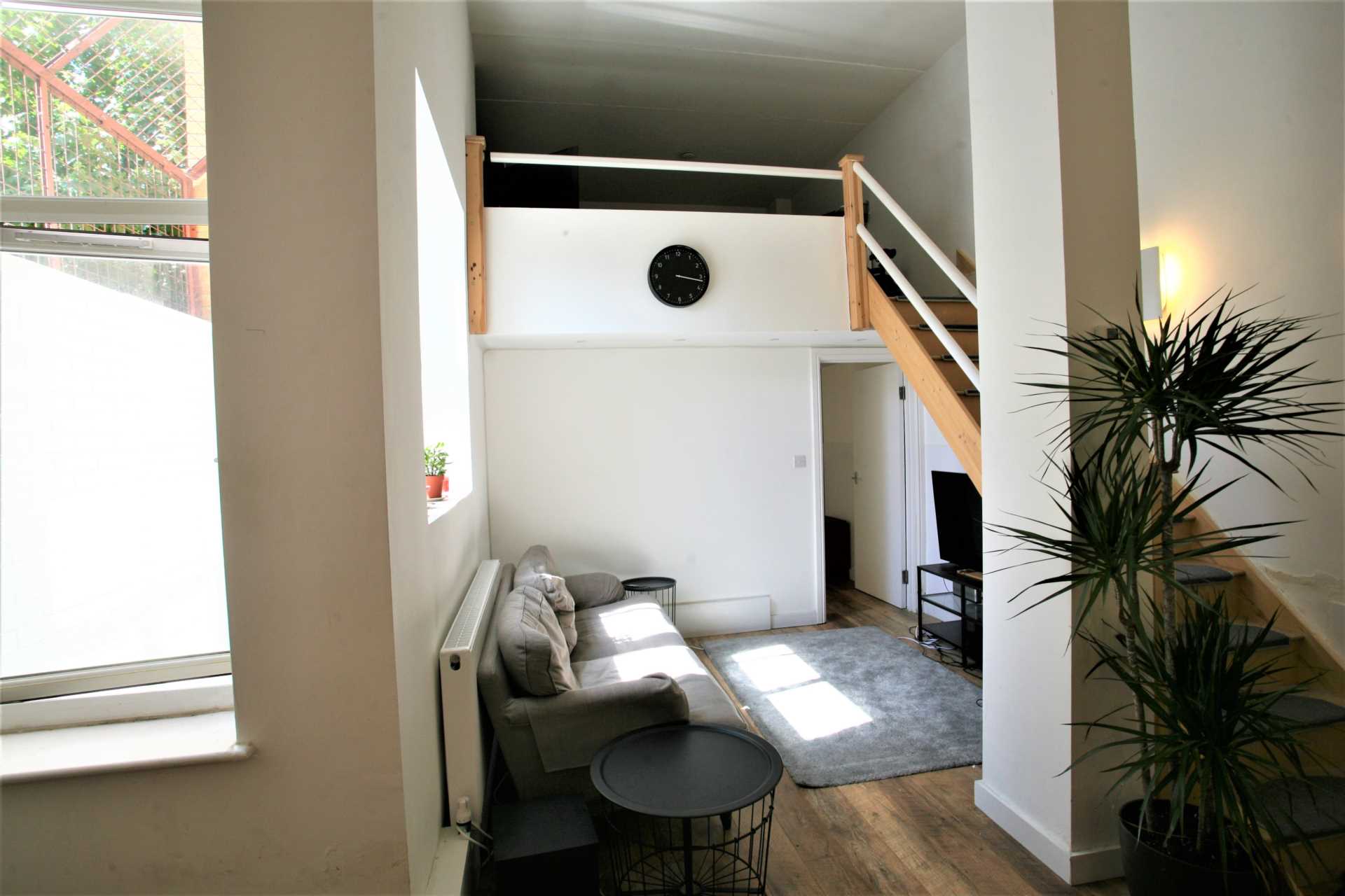 St Rule Street, Clapham, SW8, Image 11