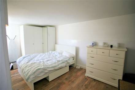 St Rule Street, Clapham, SW8, Image 4