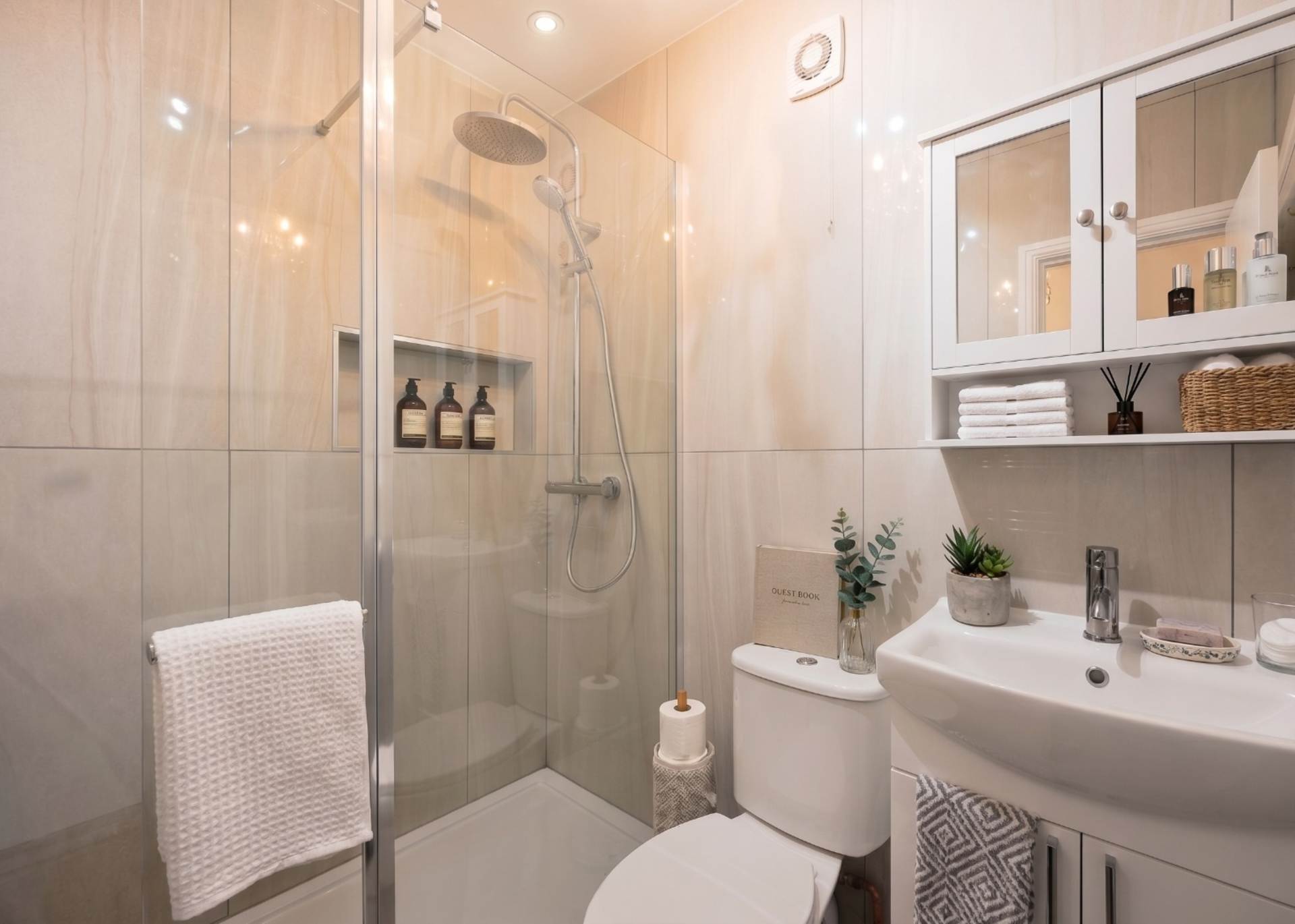 Clive Court Abercrombie Street, SW11 2JB, Image 3
