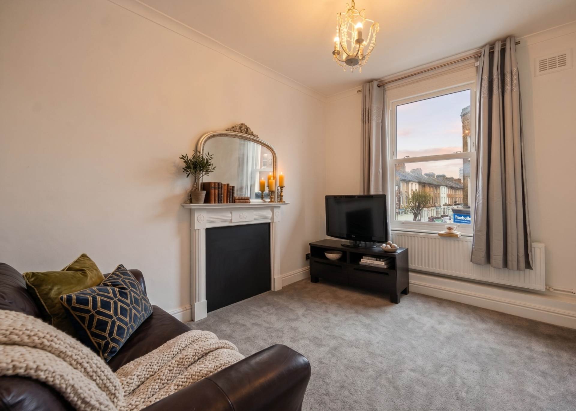 Clive Court Abercrombie Street, SW11 2JB, Image 5