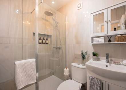Clive Court Abercrombie Street, SW11 2JB, Image 3