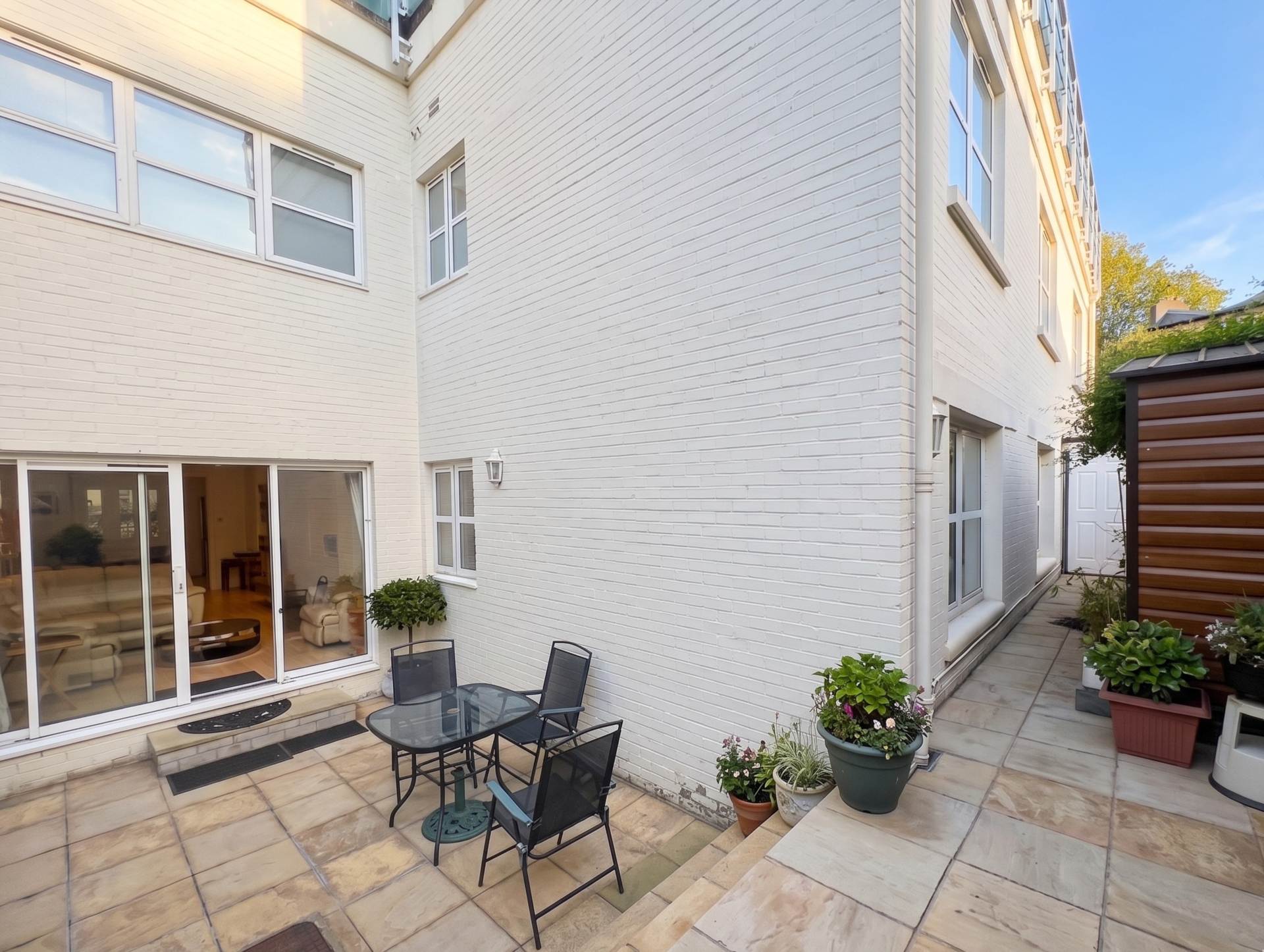 Imperial Court, Kennington, SW11, Image 4