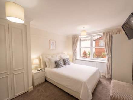 Imperial Court, Kennington, SW11, Image 7