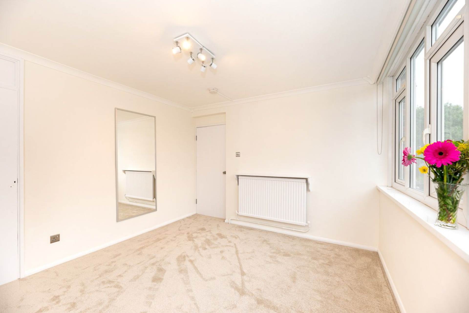 Carey Gardens, SW8 Nine Elms, Image 4