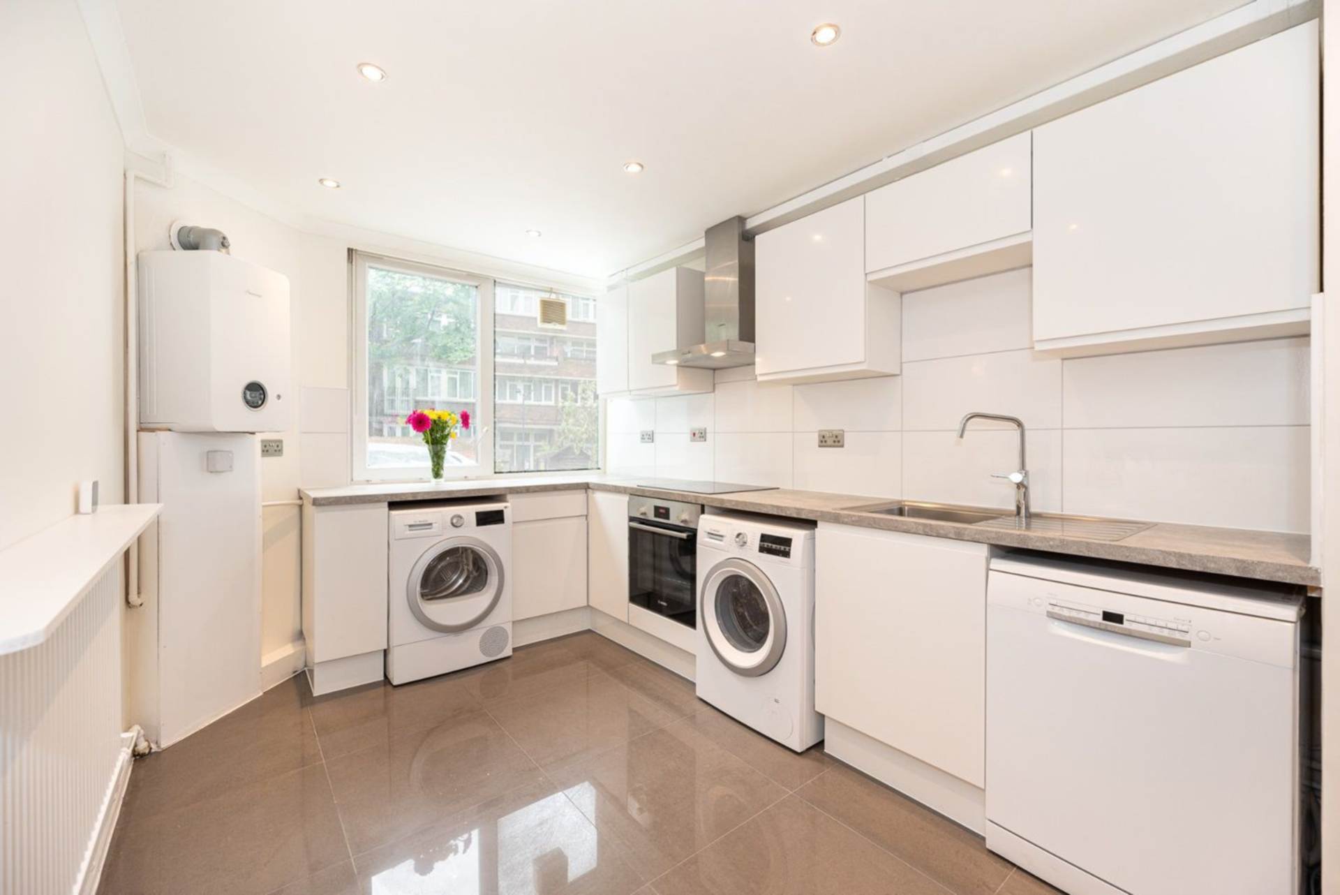 Carey Gardens, SW8 Nine Elms, Image 9