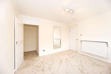 Carey Gardens, SW8 Nine Elms, Image 5