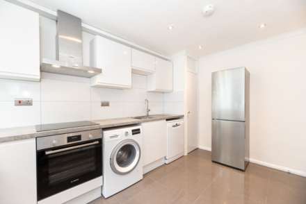 Carey Gardens, SW8 Nine Elms, Image 8