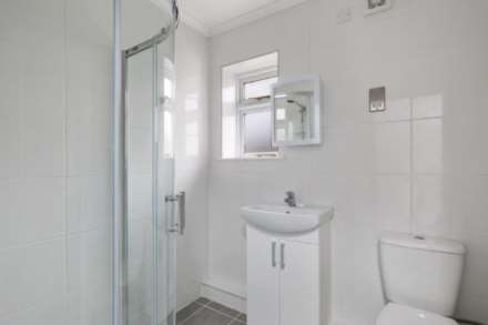 AcquireLiving 3 bedroom flat at Lyndhurst Grove, SE15, Image 3