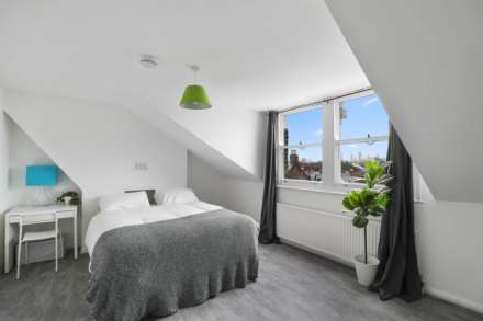 AcquireLiving 3 bedroom flat at Lyndhurst Grove, SE15, Image 4