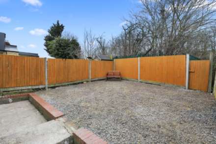 AcquireLiving 3 bedroom flat at Lyndhurst Grove, SE15, Image 5