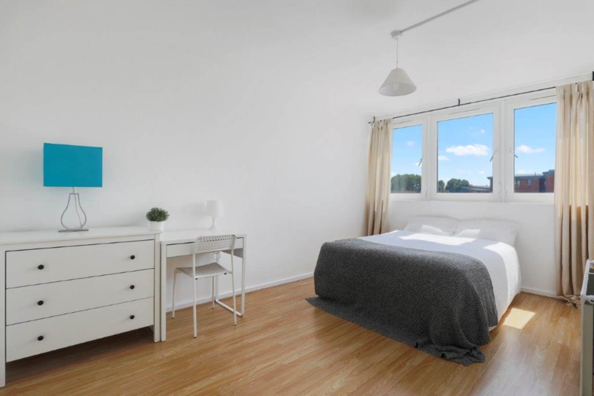 St Helena Road, Surrey Quay, SE16, Image 2