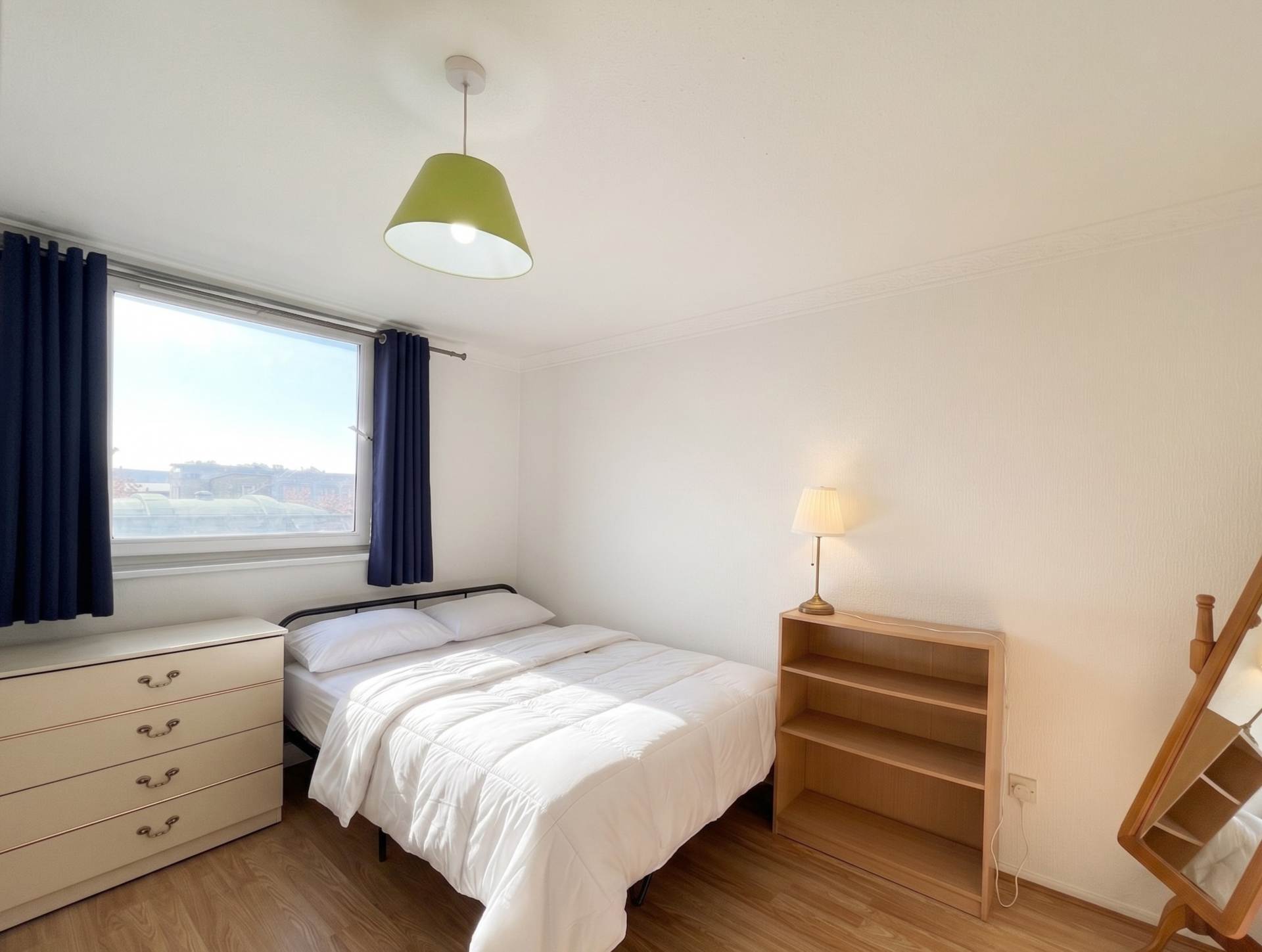 Convenient 4 Double Bedroom Flat in Surrey Quays, Millender Walk, SE16, Image 1