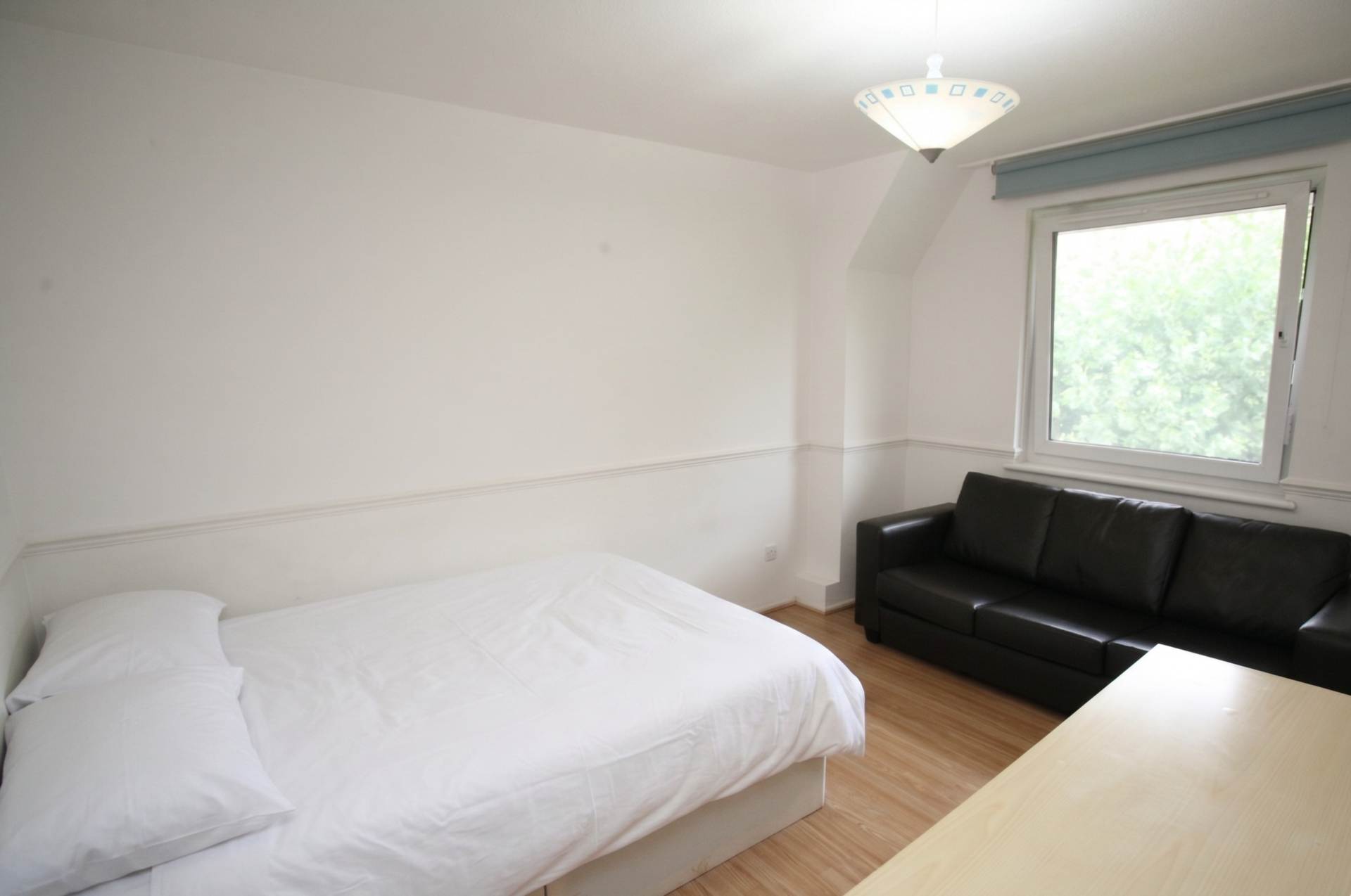 Convenient 4 Double Bedroom Flat in Surrey Quays, Millender Walk, SE16, Image 6