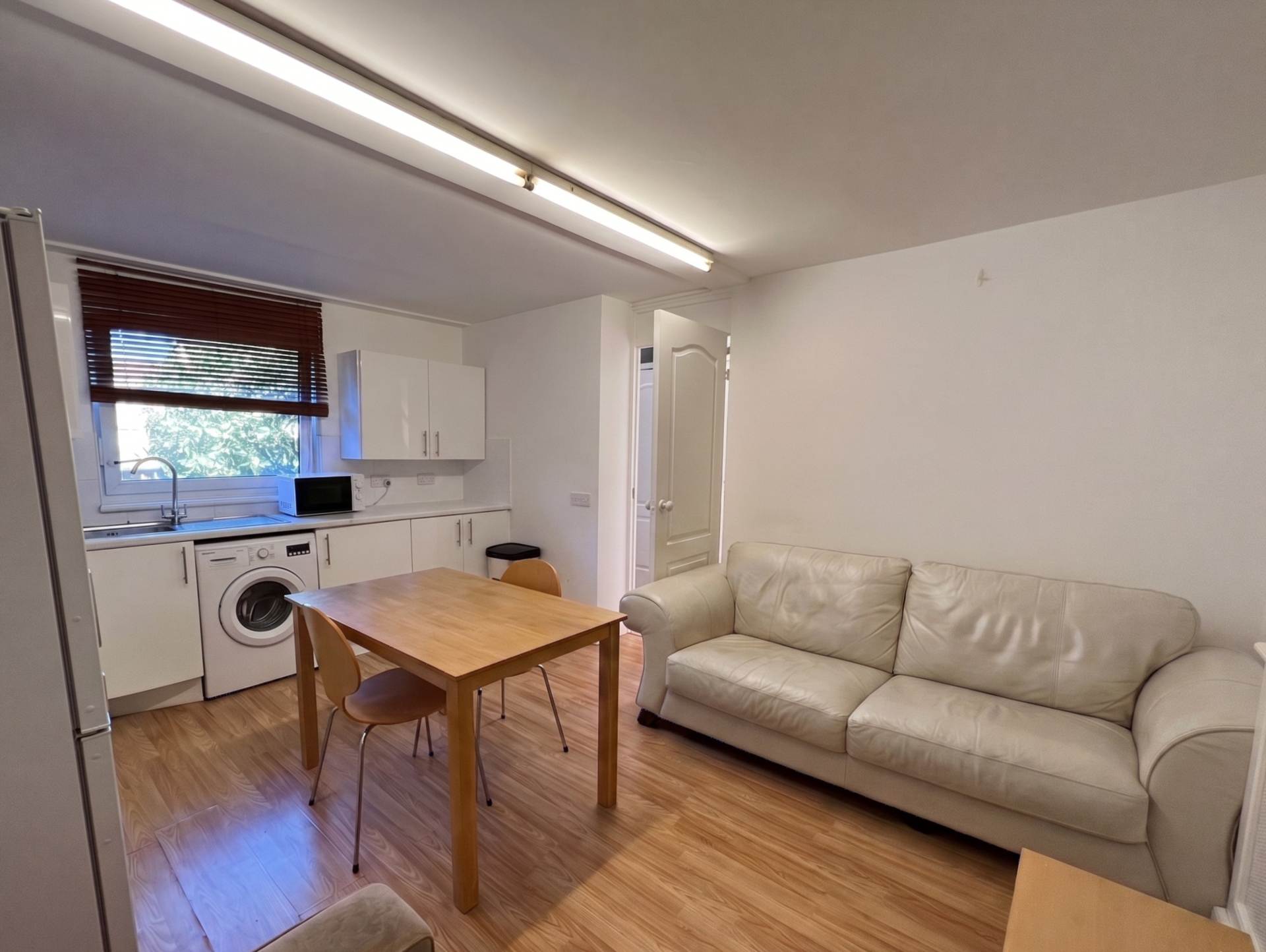 Convenient 4 Double Bedroom Flat in Surrey Quays, Millender Walk, SE16, Image 9