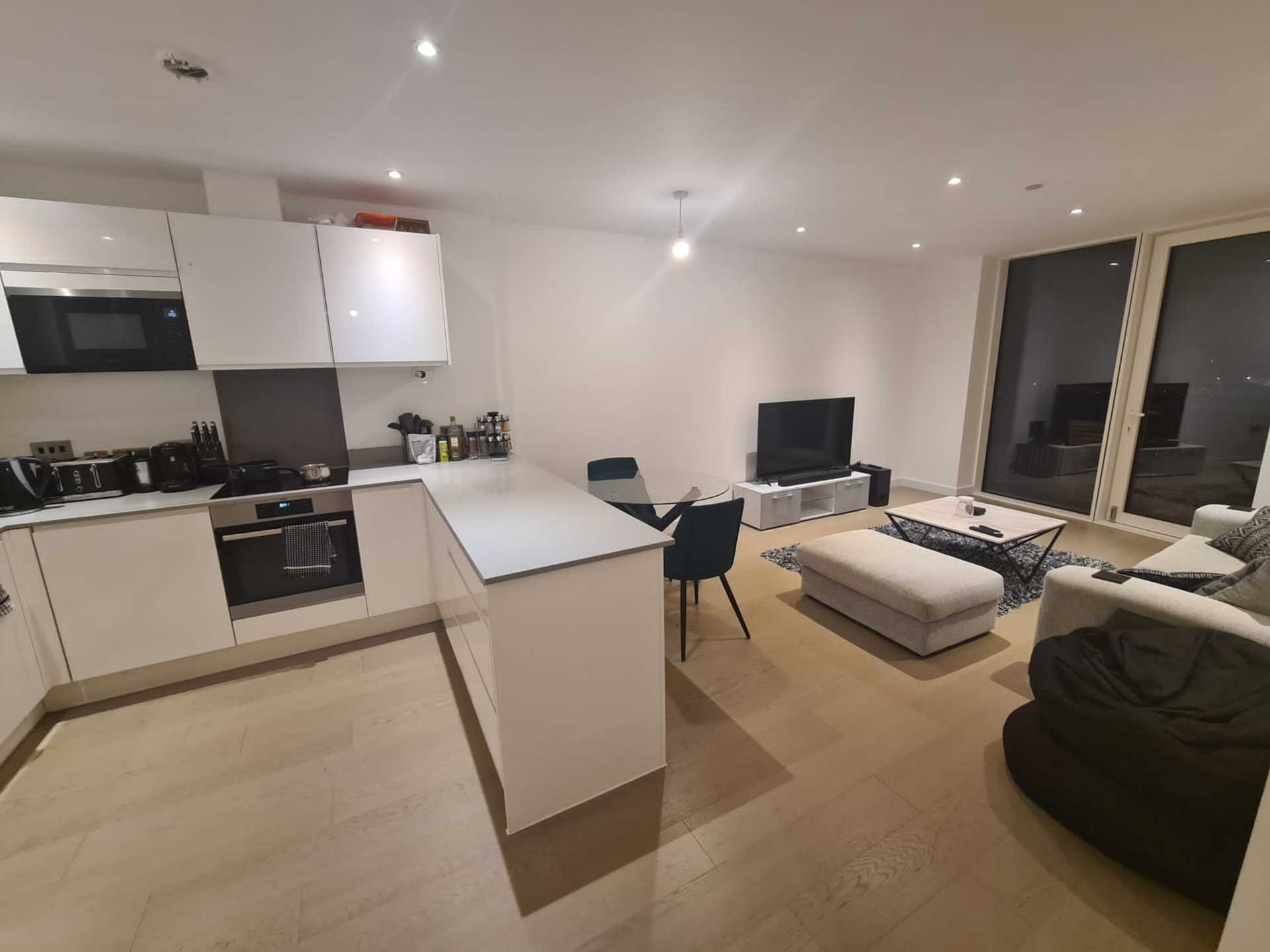 Stunning Two double bedroom Apartment in a Landmark Modern Development, Image 2