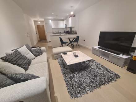 Stunning Two double bedroom Apartment in a Landmark Modern Development