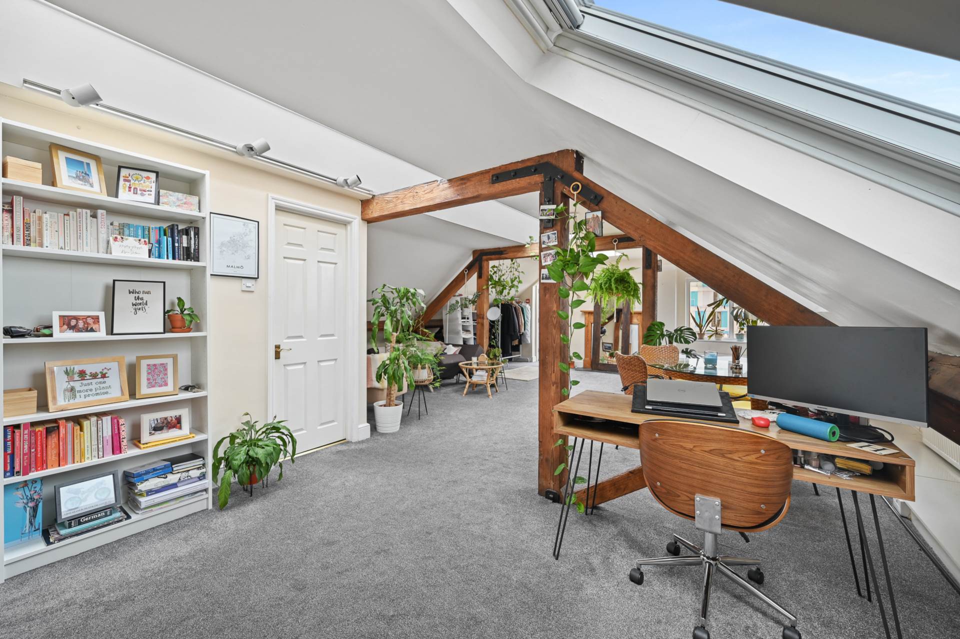 Battersea Park Road, Battersea, Image 2