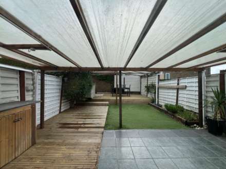 High Tree, London, Image 10