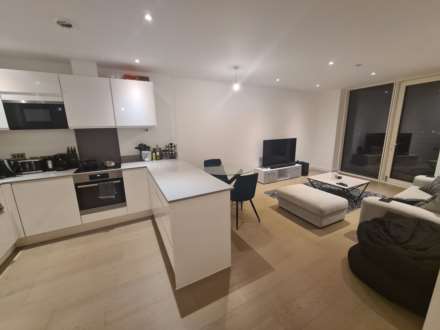 Stunning Two double bedroom Apartment in a Landmark Modern Development, Image 2