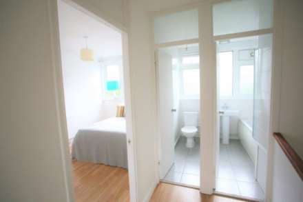 Stanswood Gardens, London, SE5, Image 6