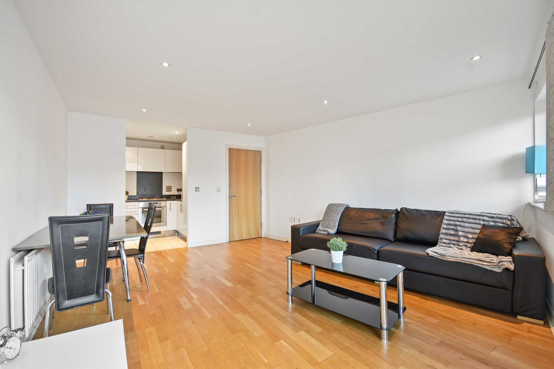 Viridian Apartments, Nine Elms, SW8, Image 9