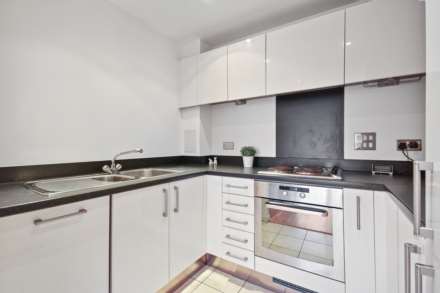 Viridian Apartments, Nine Elms, SW8, Image 4