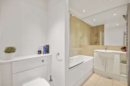 Viridian Apartments, Nine Elms, SW8, Image 5
