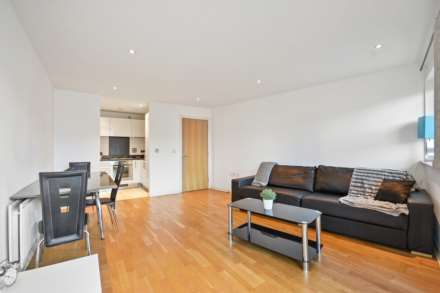 Viridian Apartments, Nine Elms, SW8, Image 9