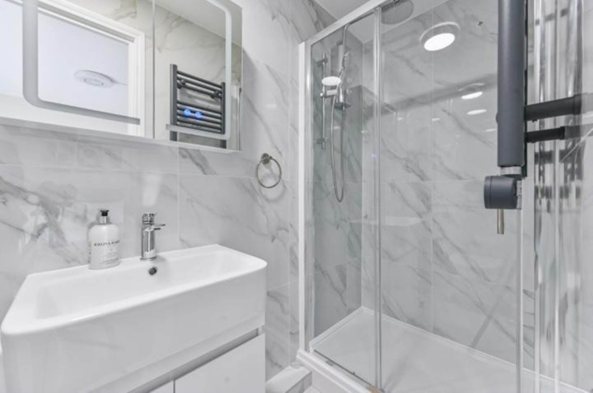 Belgrave Court, Ascalon Street SW8, Image 11