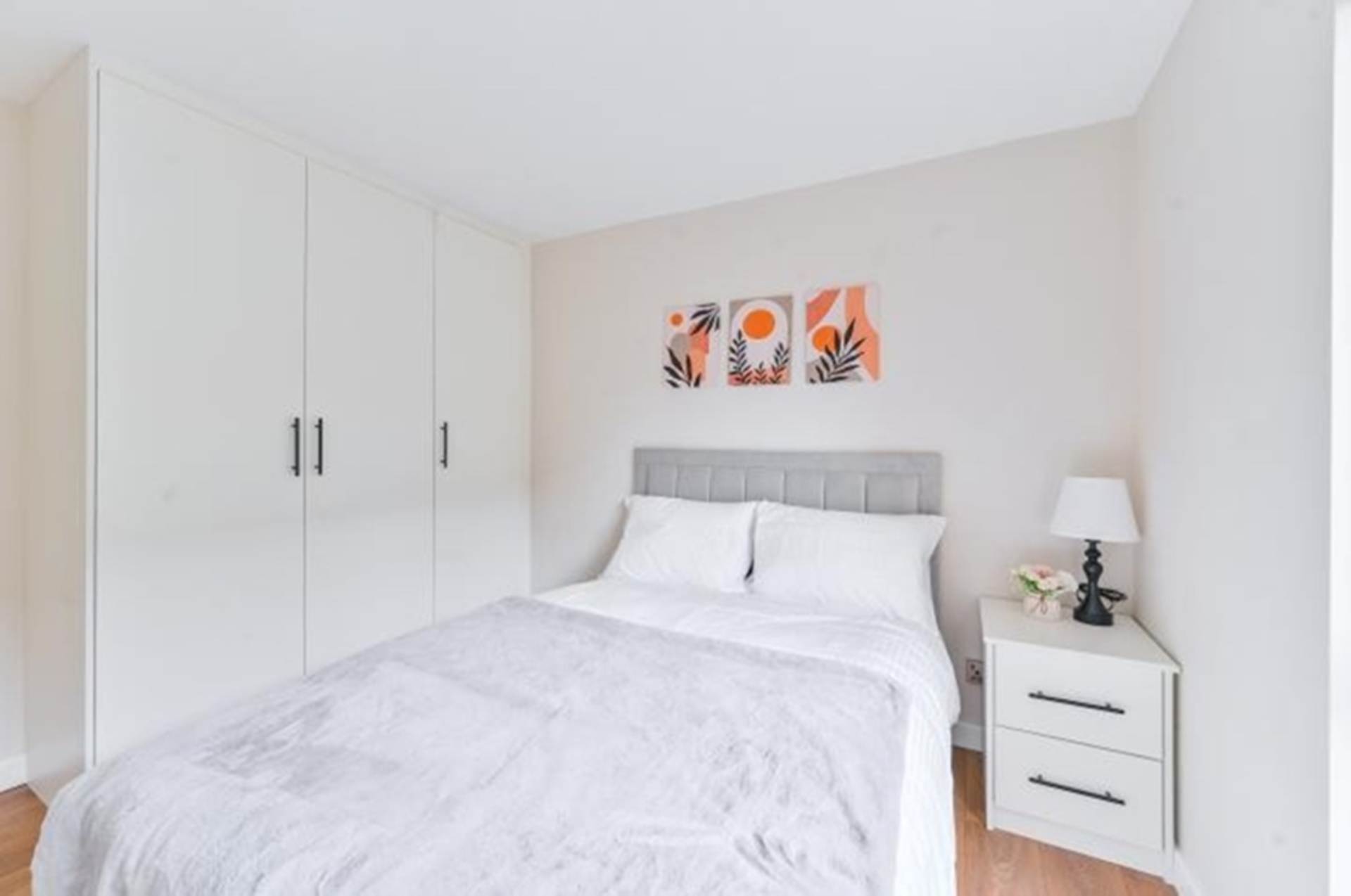 Belgrave Court, Ascalon Street SW8, Image 14