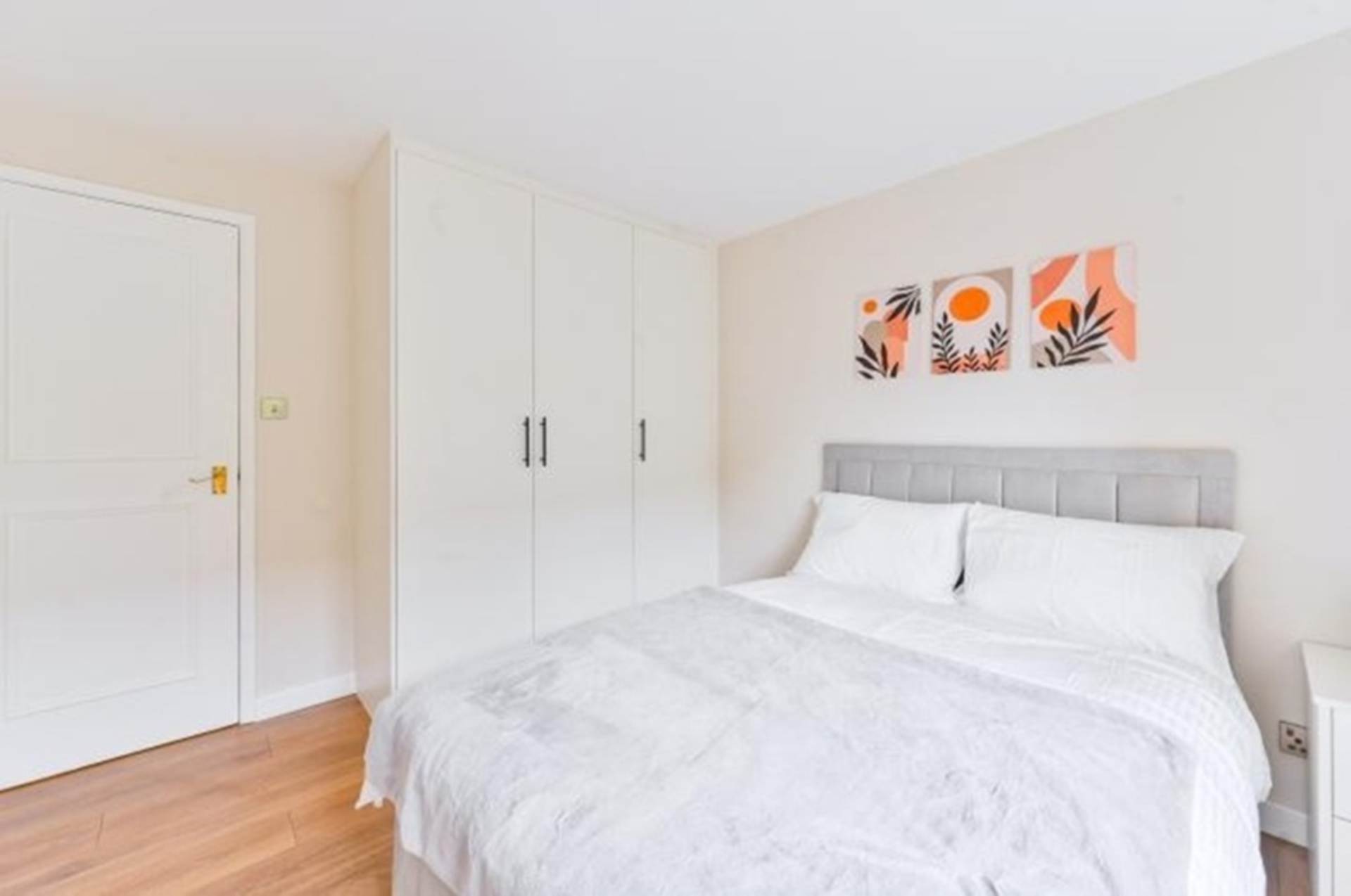 Belgrave Court, Ascalon Street SW8, Image 5