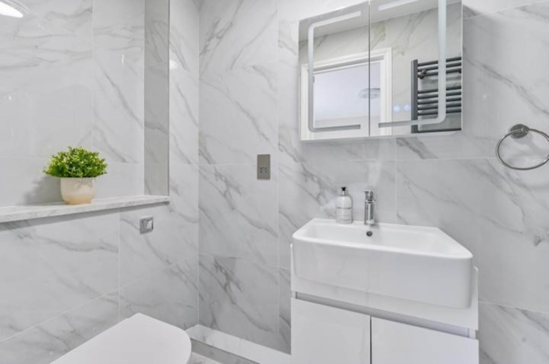 Belgrave Court, Ascalon Street SW8, Image 7