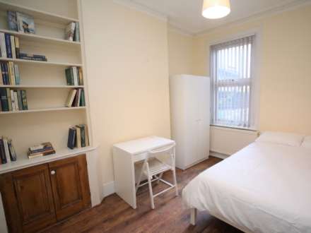 Mossford Street, E3, Image 2