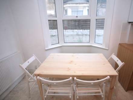 Mossford Street, E3, Image 4