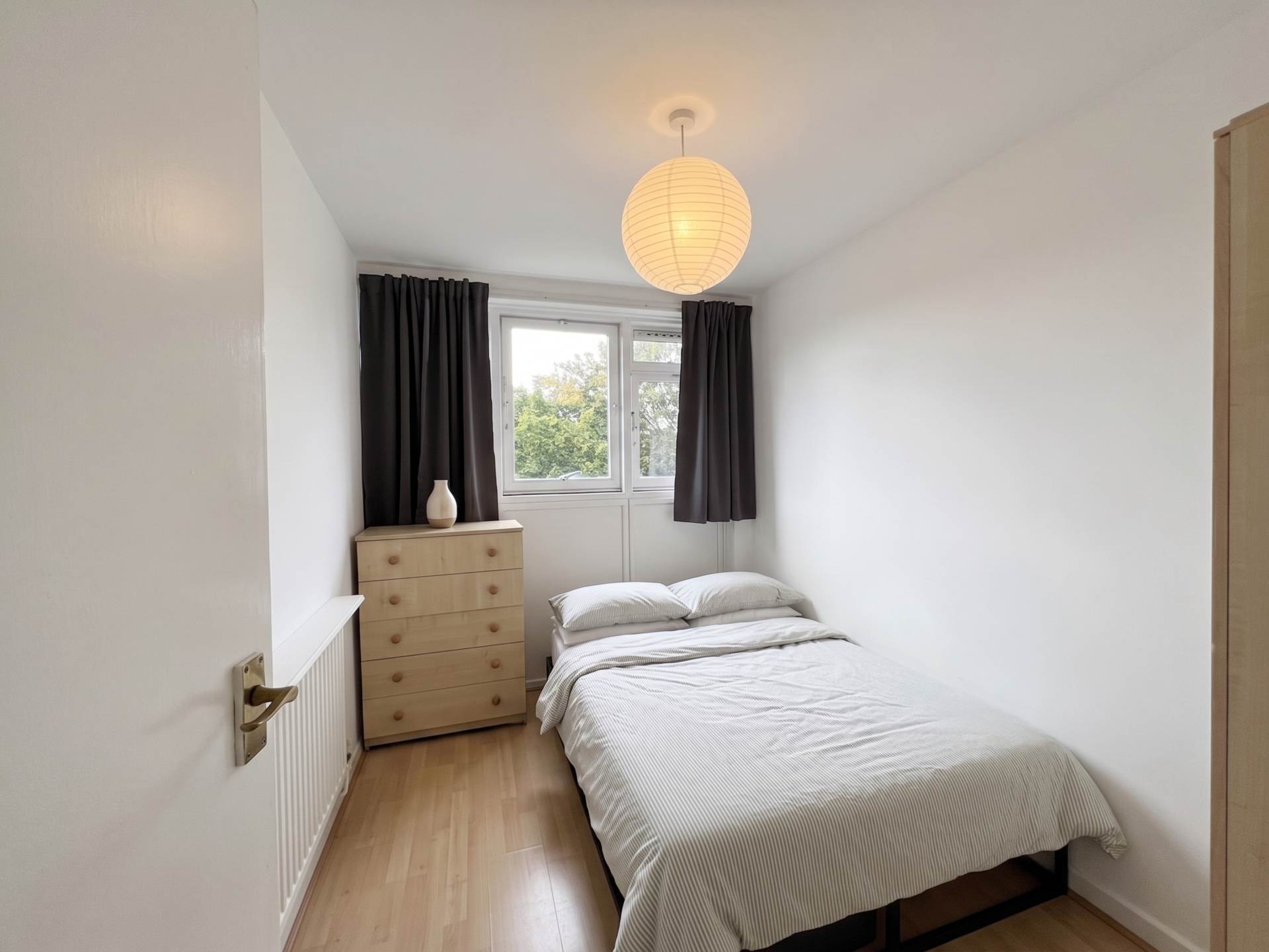 Rosenau Road, London, Image 3