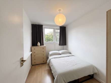 Rosenau Road, London, Image 3