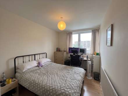 Rosenau Road, London, Image 4