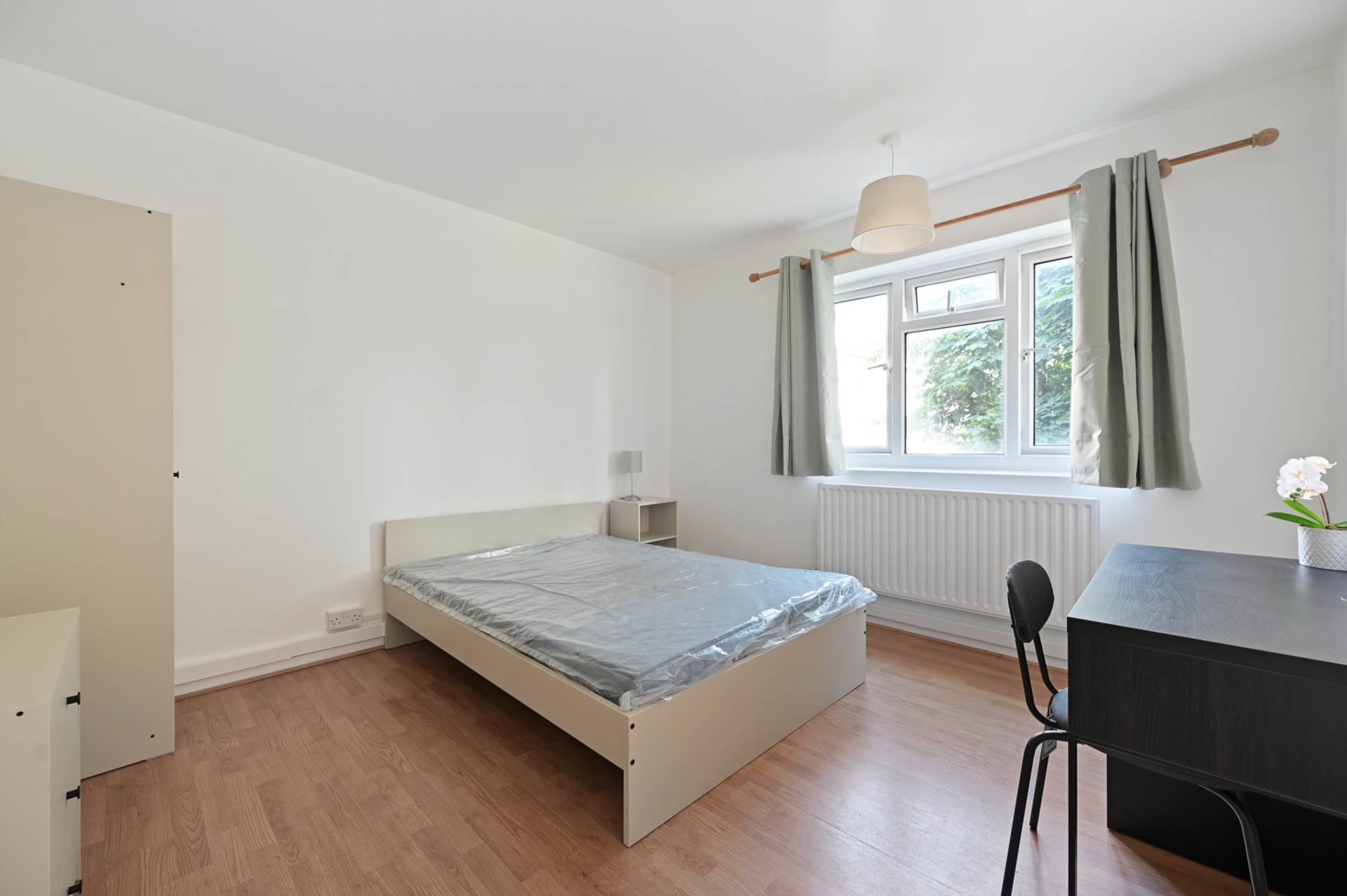 Holmes Court, Paradise Road, London SW4 6QJ, Image 2