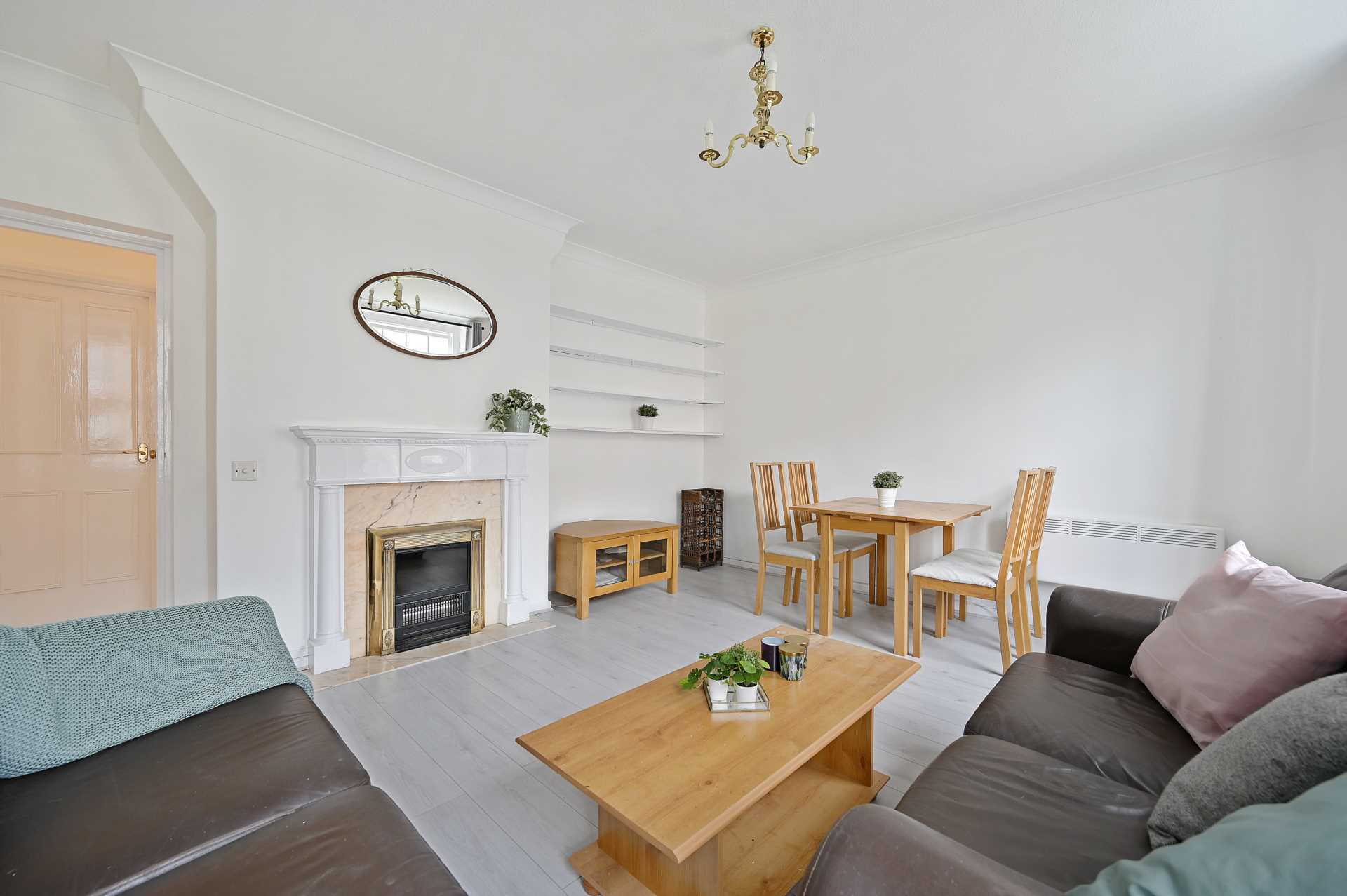 Vicarage Crescent, Battersea, SW11, Image 6