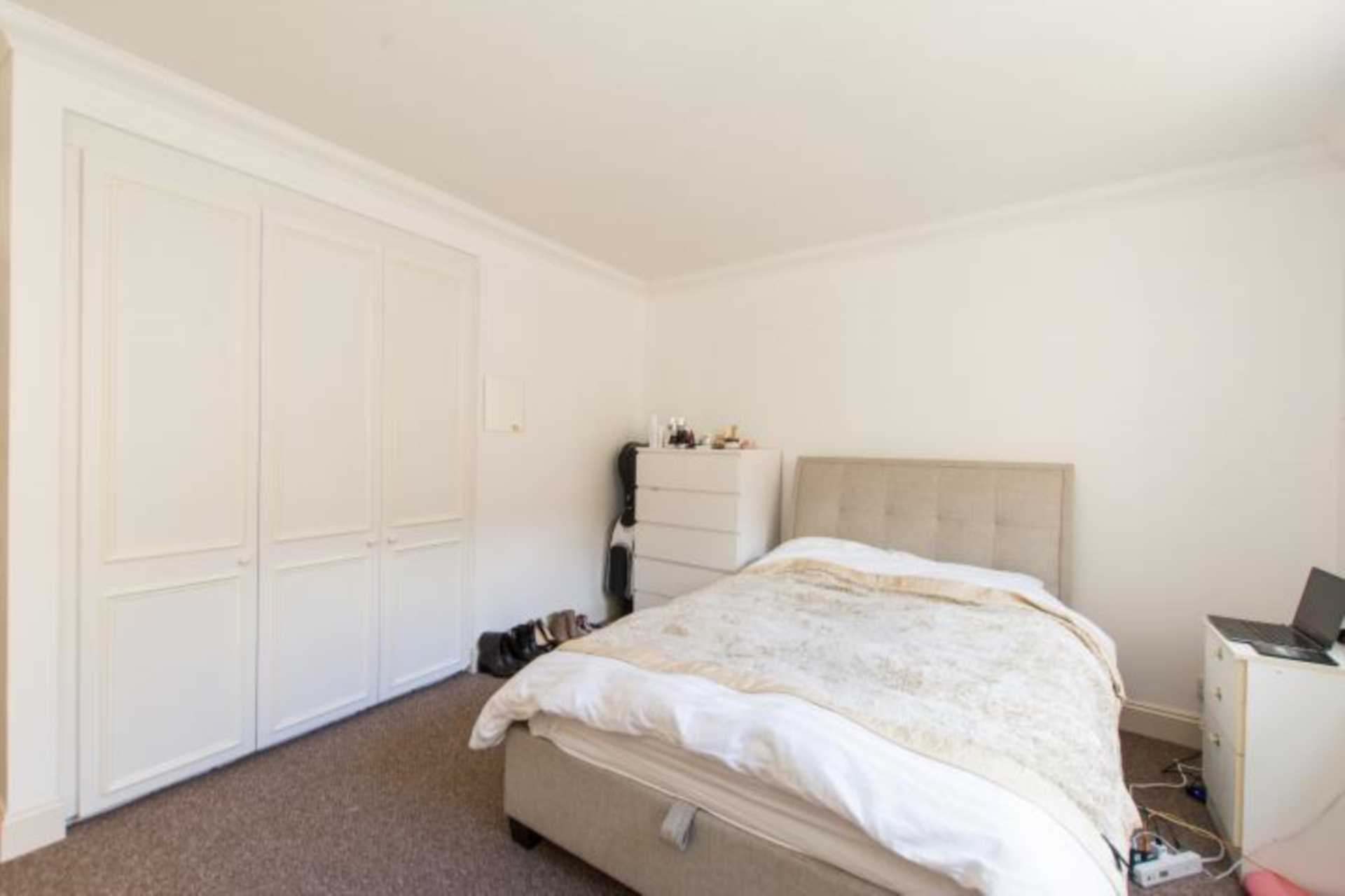 Imperial Court, Kennington, Image 6