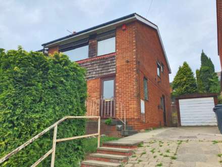 Wayne Close, Batley, Image 1