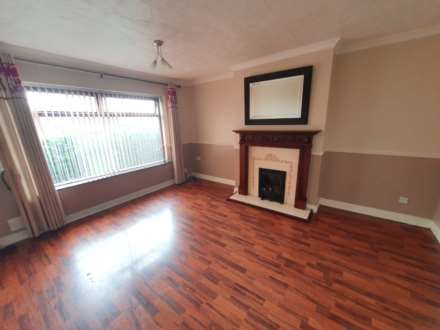 Wayne Close, Batley, Image 2