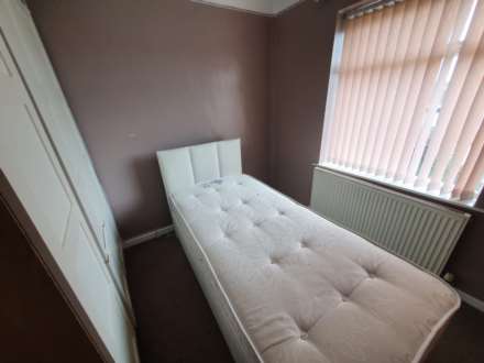 Wayne Close, Batley, Image 5